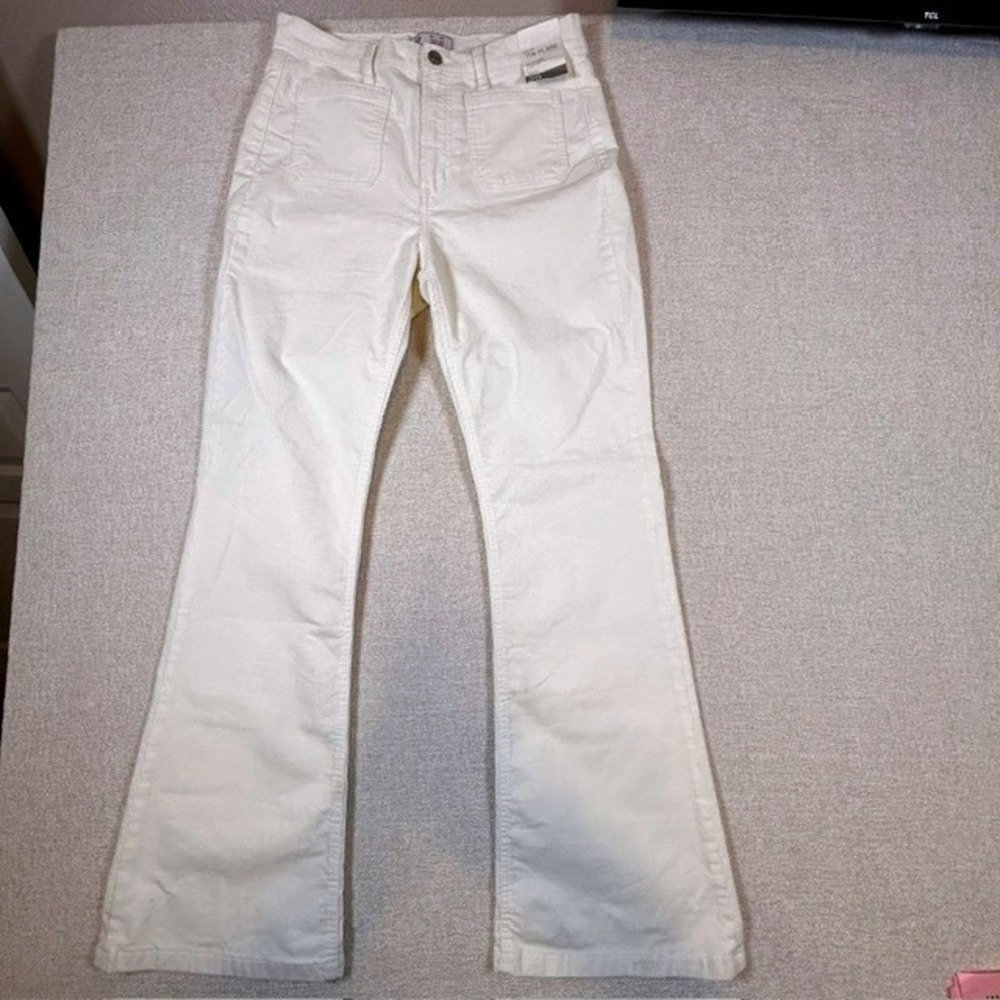 NWT Gap Women's 70's Flare High Rise White Corduroy Pants Stretch‎ 30/10